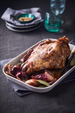 Alternative view of Delico Sheep Head (Frozen, Pot ready)
